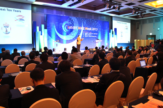 4일 제주그랜드호텔에서 '스마트 마이스 위크 2013' 행사가 열리고 있다.