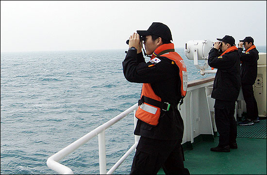 해경은 26일 차귀도 어선 화재 실종자 전모(49·충남 보령)씨를 수색 중이다.