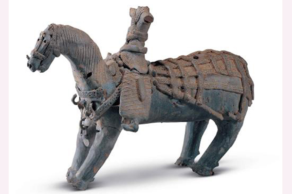 말 탄 사람 토기 / 신라 / 경주시 덕천리 / 길이 27.4cm