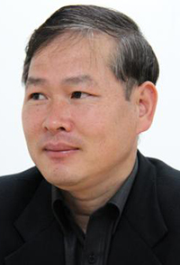 강병철 소설가.